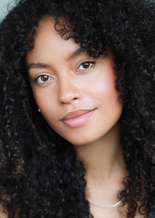 Comédien Sarah-maeva